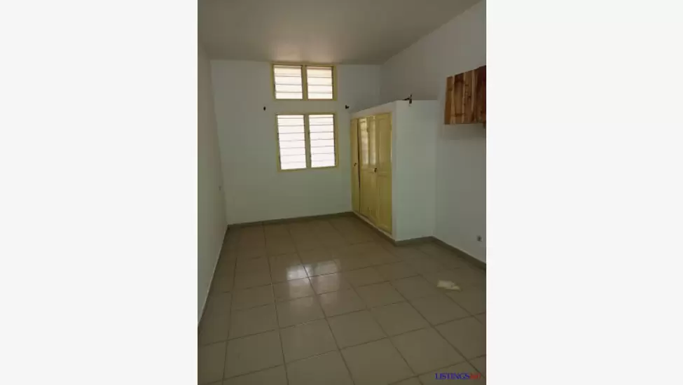 40,000 F Je mets en location un appartement dune pièce wcd cuisine interne à Kégué tinga Lomé togo